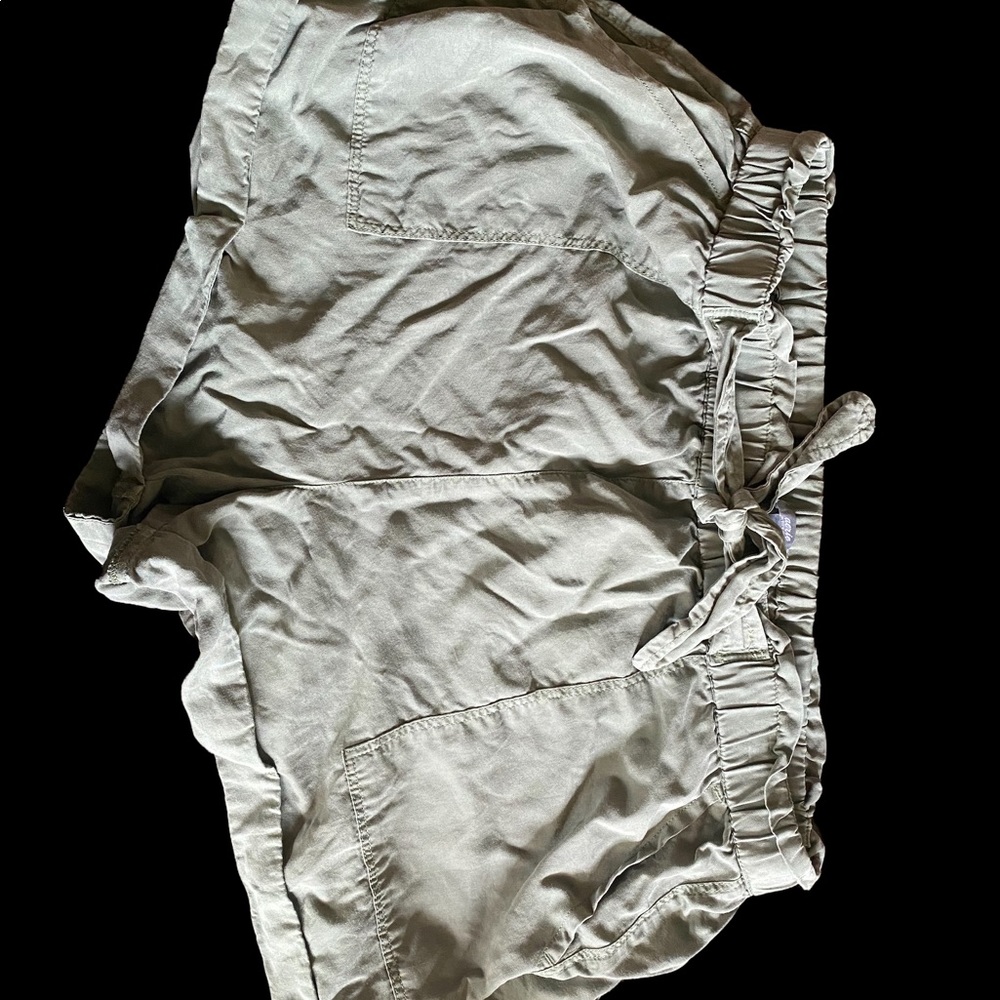 Olive green Aerie shorts